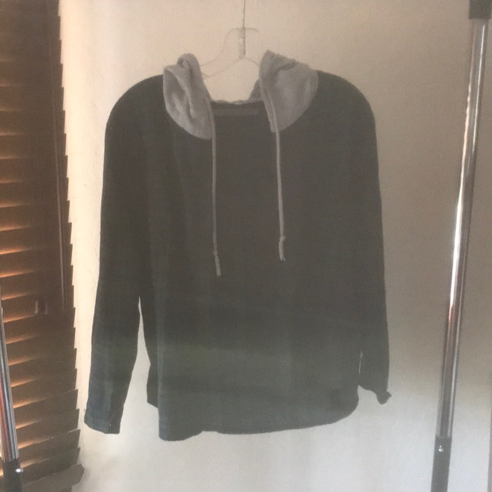 GREEN AND BLUE MEDIUM button up plaid shirt